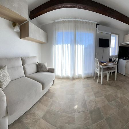 Appartement Pinede Piscine Clim Proche Plage Village Naturiste 阿格德 外观 照片